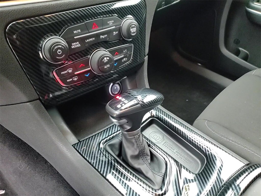 2022 DODGE CHARGER - Image 19