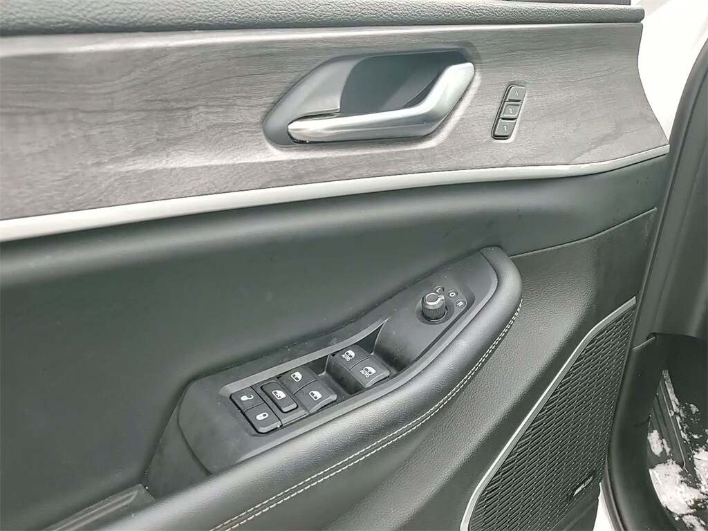 2022 JEEP GRAND CHEROKEE L - Image 10