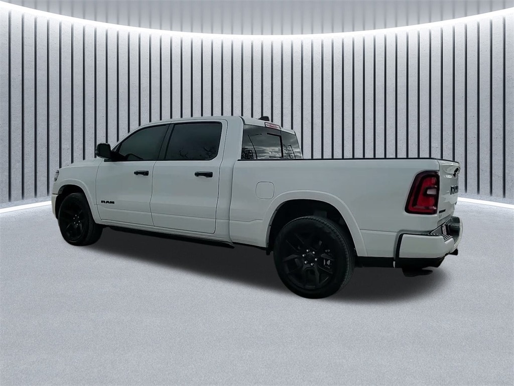 2025 RAM 1500 - Image 16