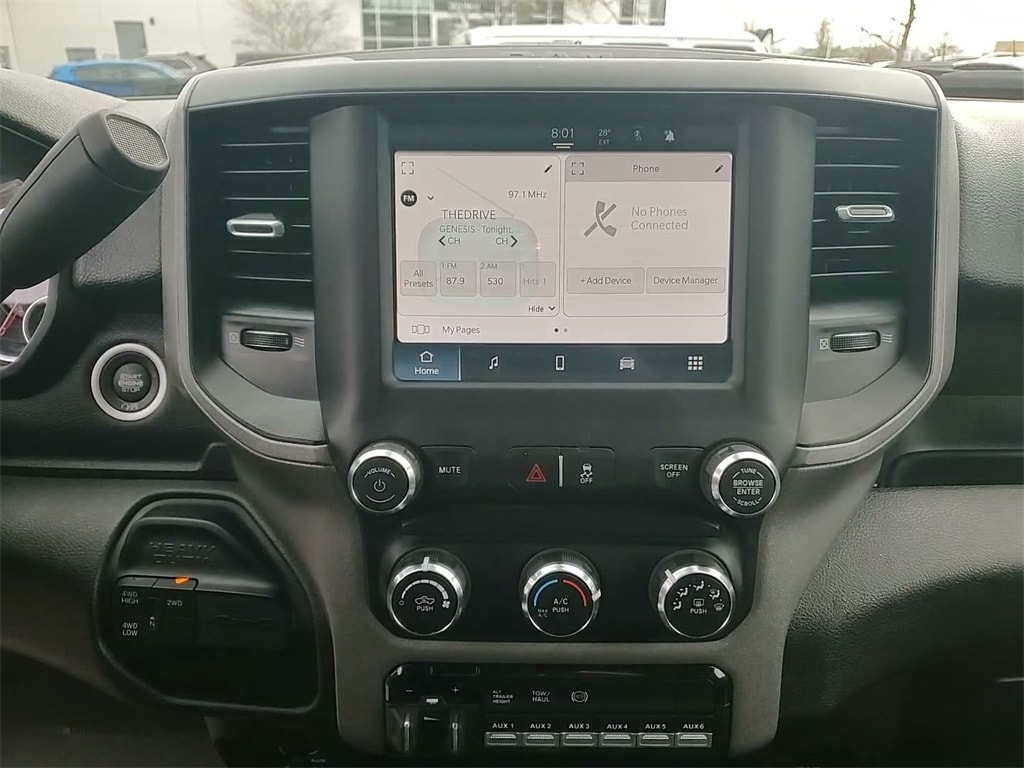 2024 RAM 3500 - Image 30