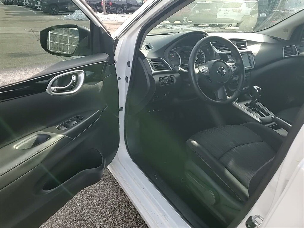 2019 NISSAN SENTRA - Image 9