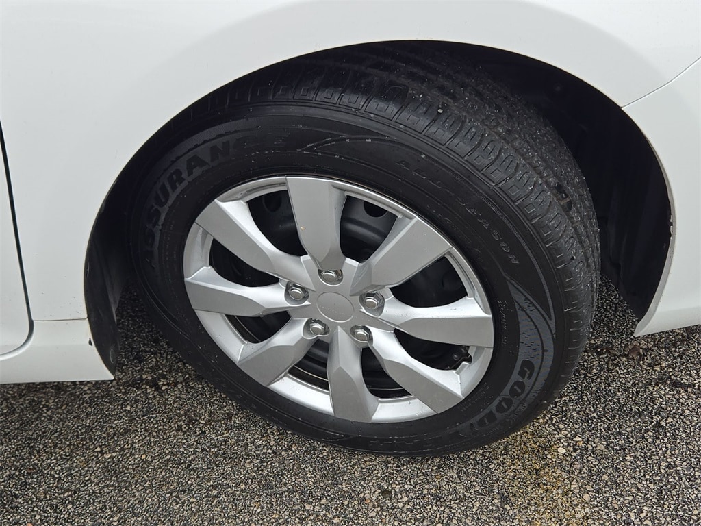 2015 TOYOTA CAMRY - Image 28