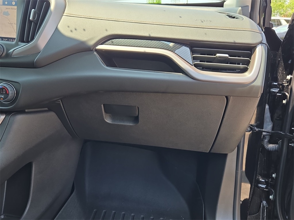 2024 GMC TERRAIN - Image 36