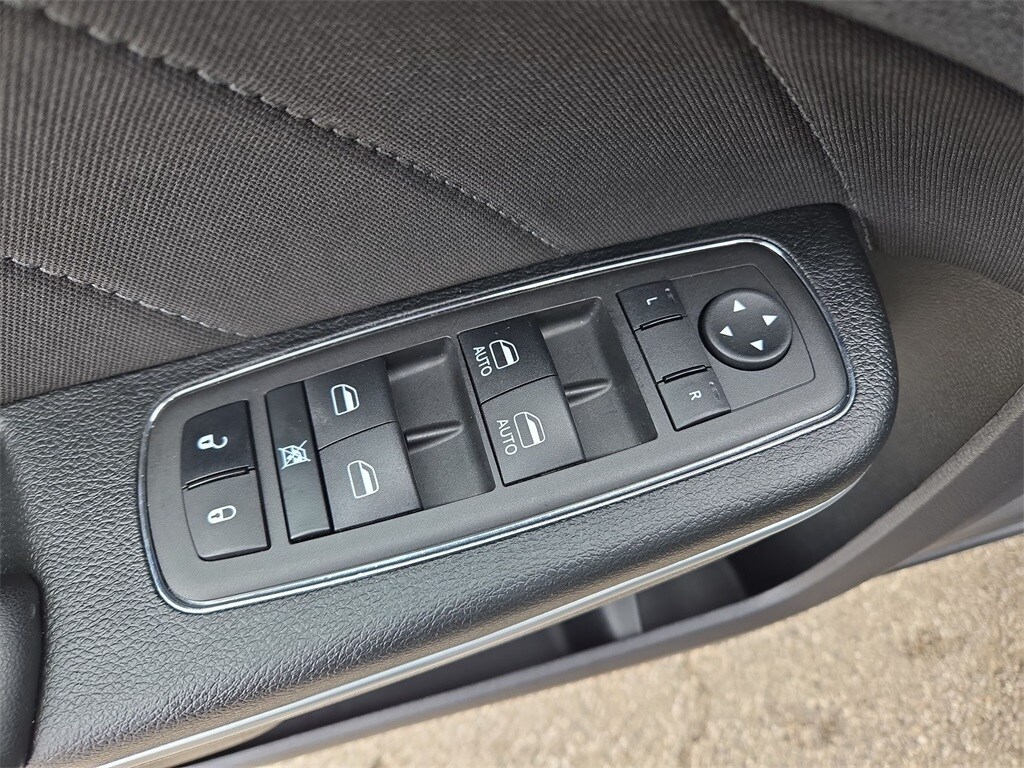 2023 DODGE CHARGER - Image 24