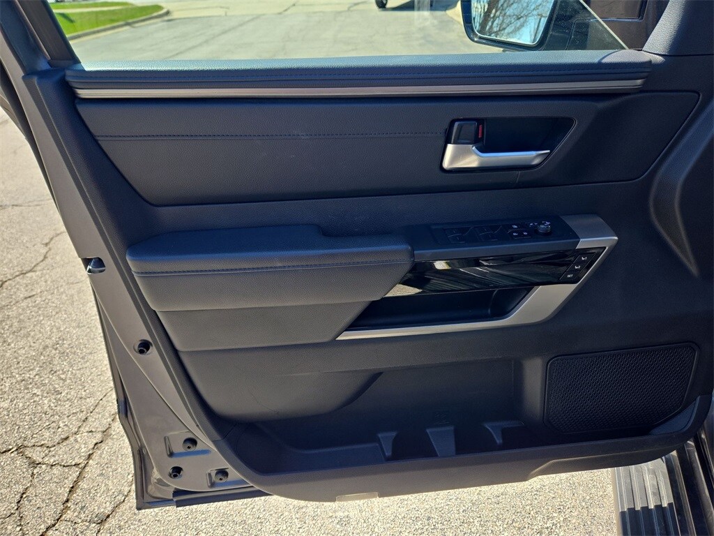 2024 TOYOTA SEQUOIA - Image 23