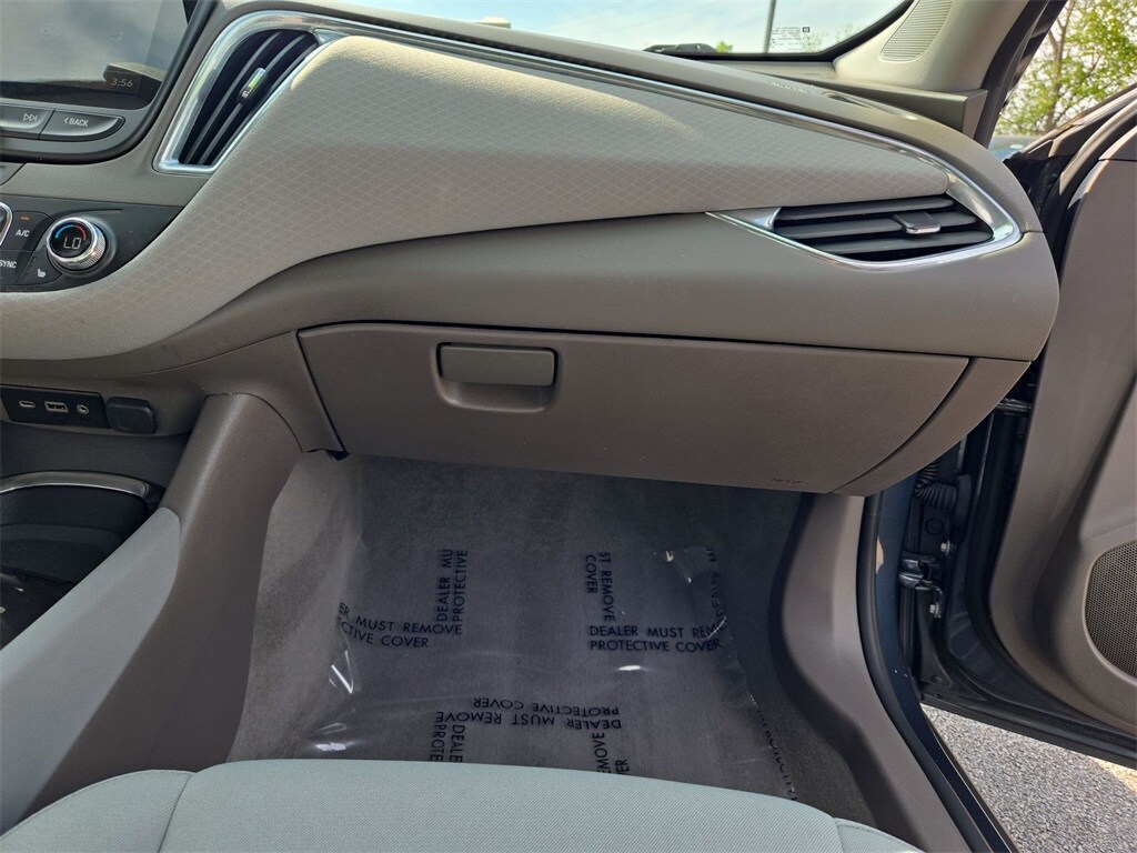2021 CHEVROLET MALIBU - Image 33