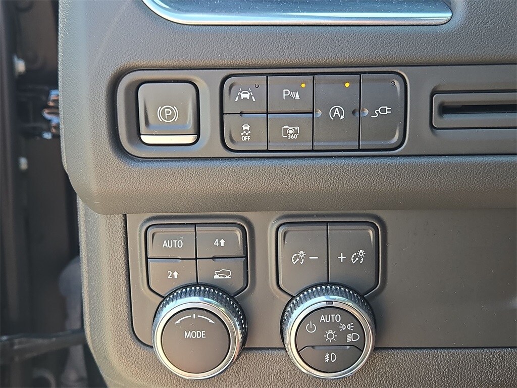 2022 GMC YUKON - Image 18