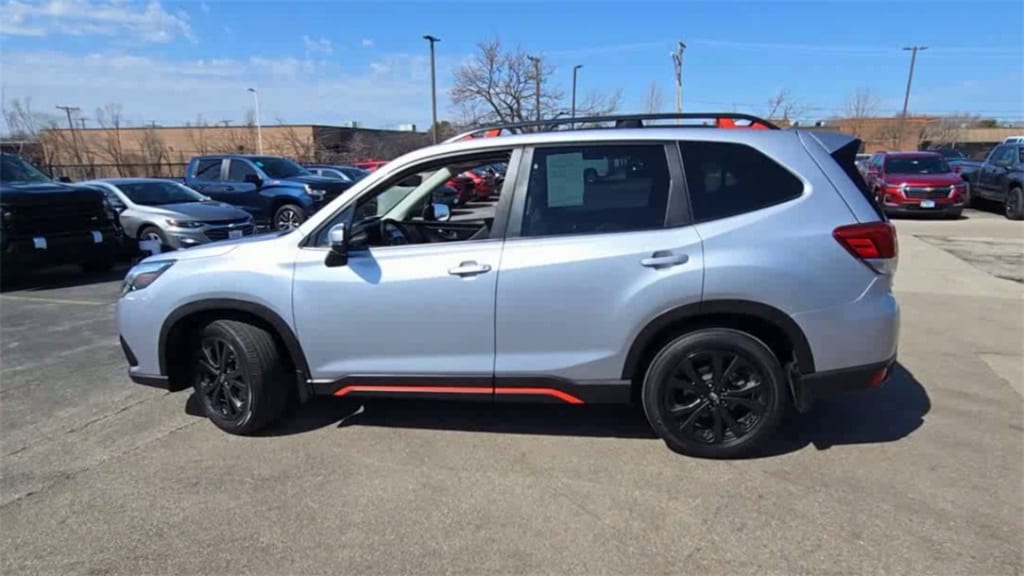 2022 SUBARU FORESTER - Image 5