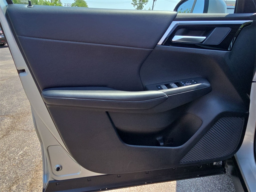 2024 MITSUBISHI OUTLANDER - Image 28