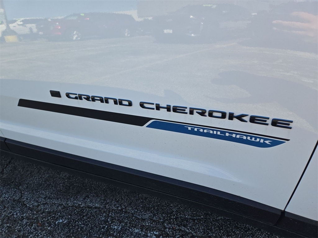 2024 JEEP GRAND CHEROKEE - Image 31