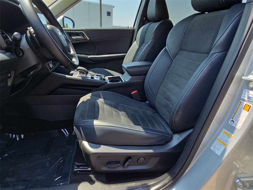 2024 MITSUBISHI OUTLANDER - Image 25