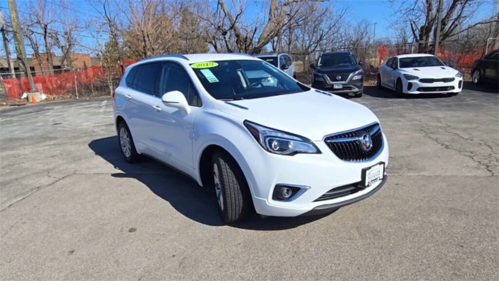 2019 Buick Envision Essence photo 2