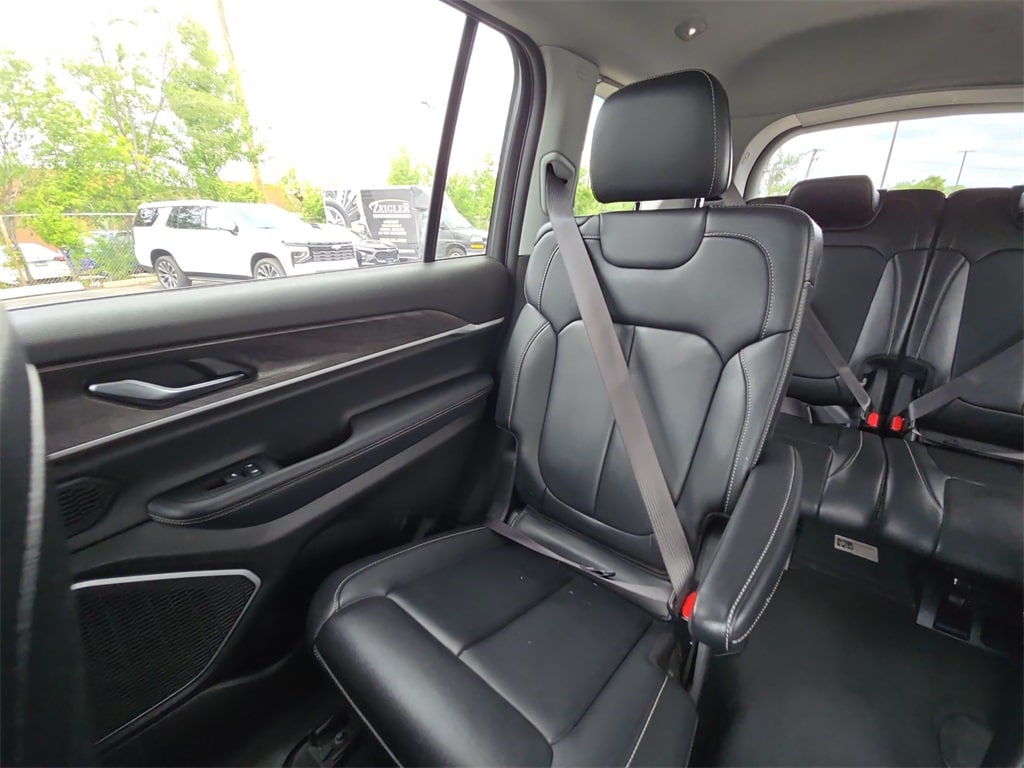 2022 JEEP GRAND CHEROKEE L - Image 12