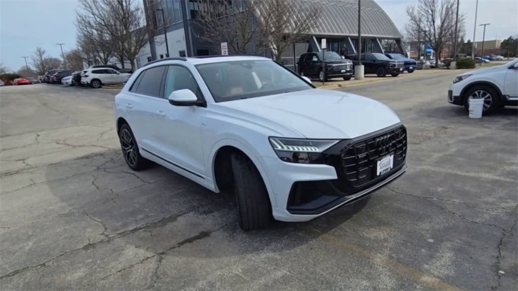 2023 AUDI Q8 - Image 2