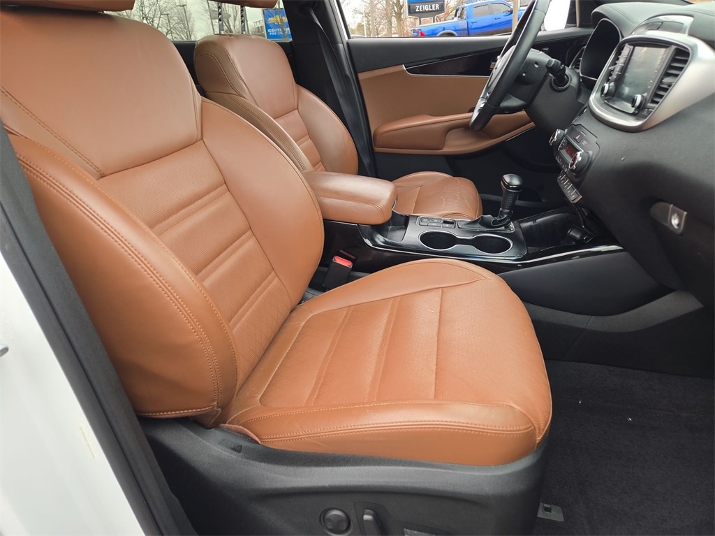 2019 KIA SORENTO - Image 29