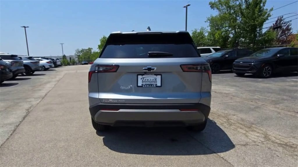 2025 Chevrolet Equinox LT - Photo 8