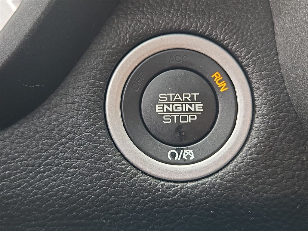 2023 RAM 1500 - Image 16