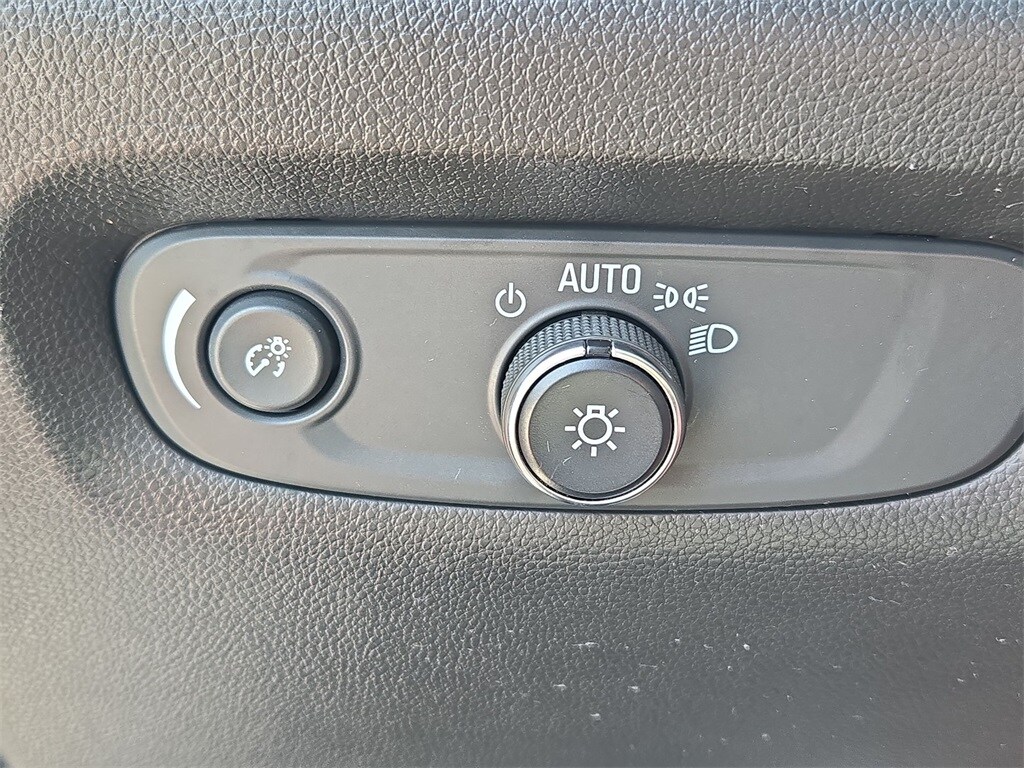 2022 CHEVROLET TRAVERSE - Image 17