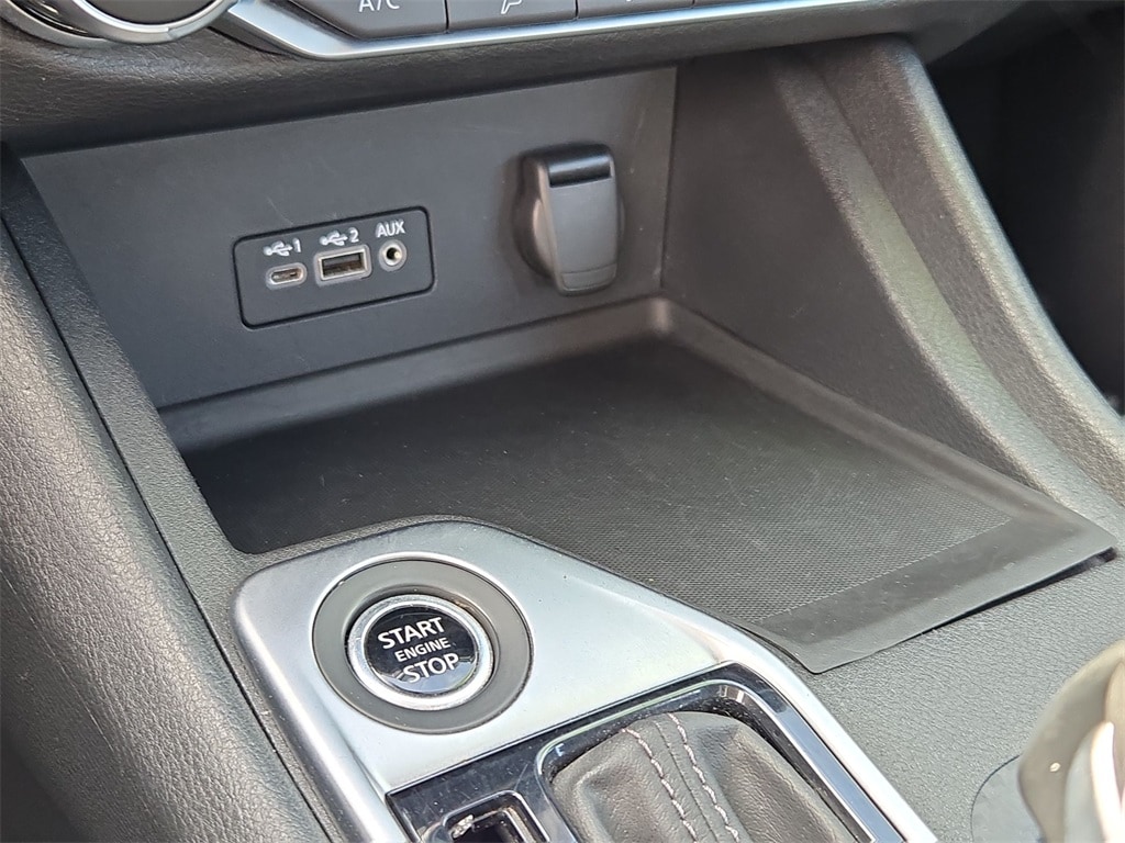 2023 NISSAN SENTRA - Image 40