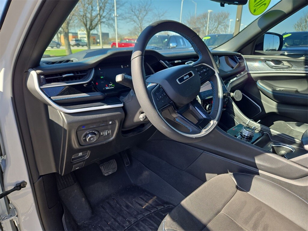 2024 JEEP GRAND CHEROKEE - Image 10