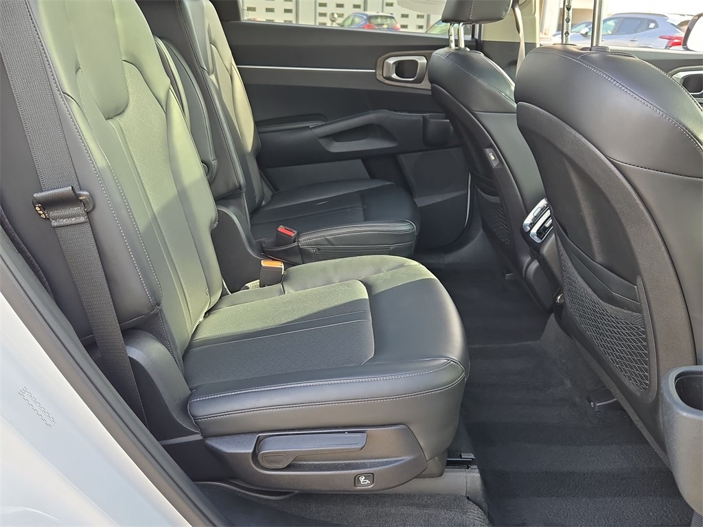2022 KIA SORENTO - Image 34