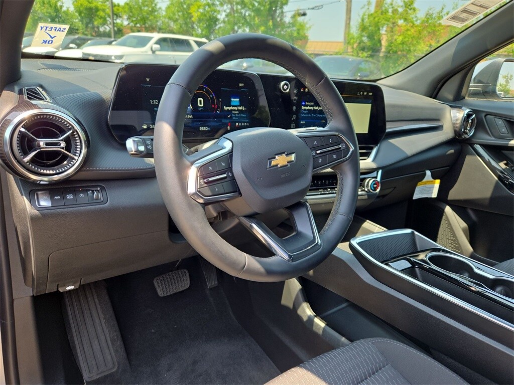 2025 Chevrolet Equinox LT - Photo 16