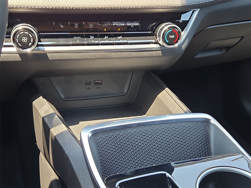 2025 Chevrolet Equinox LT - Photo 41