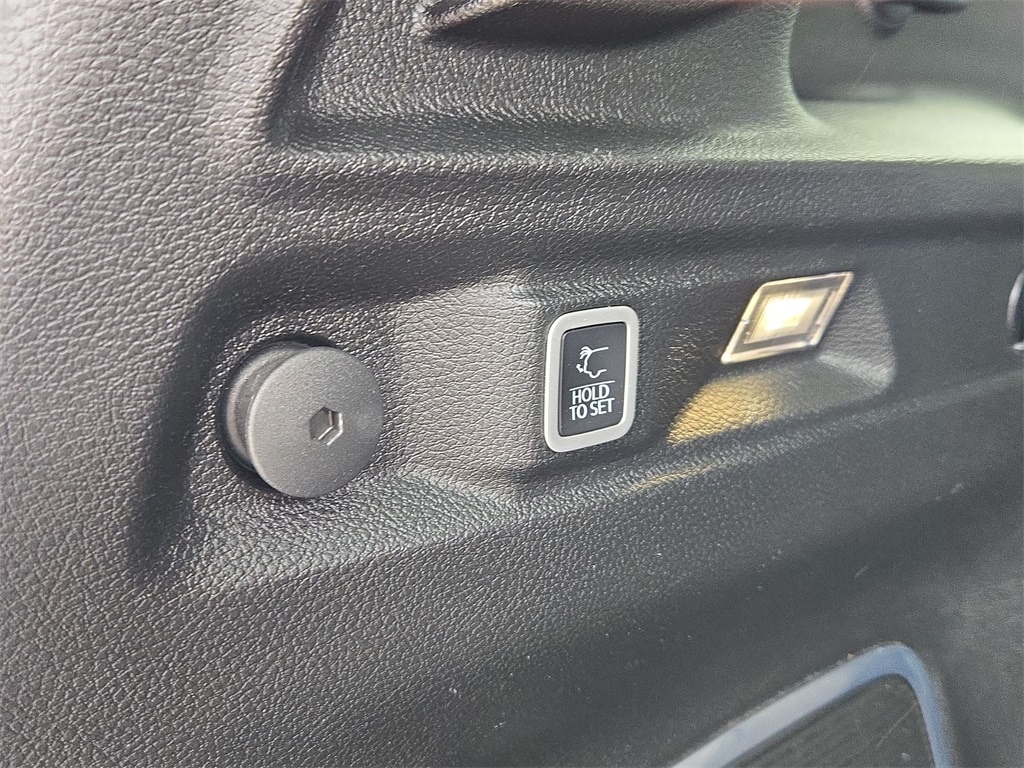 2022 JEEP GRAND CHEROKEE L - Image 33