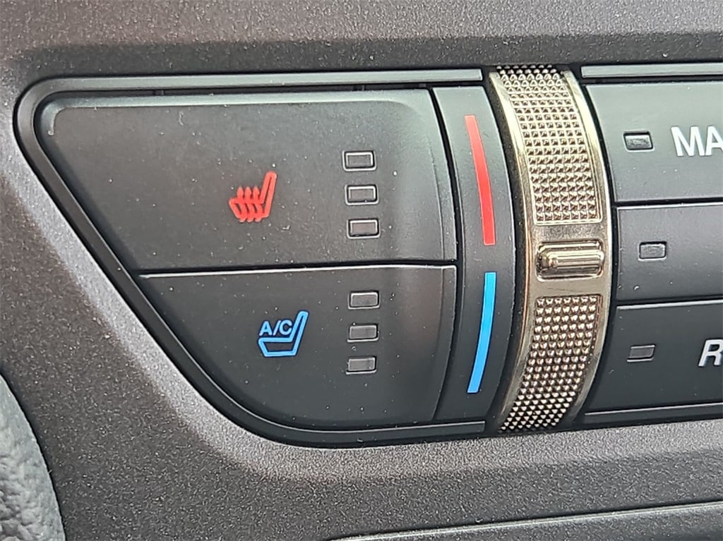 2021 FORD MUSTANG - Image 37