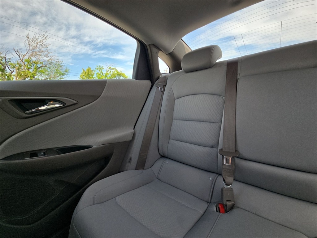 2021 CHEVROLET MALIBU - Image 12