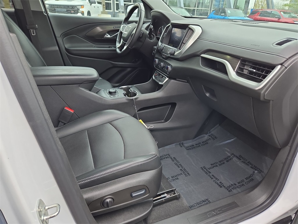 2022 GMC TERRAIN - Image 27