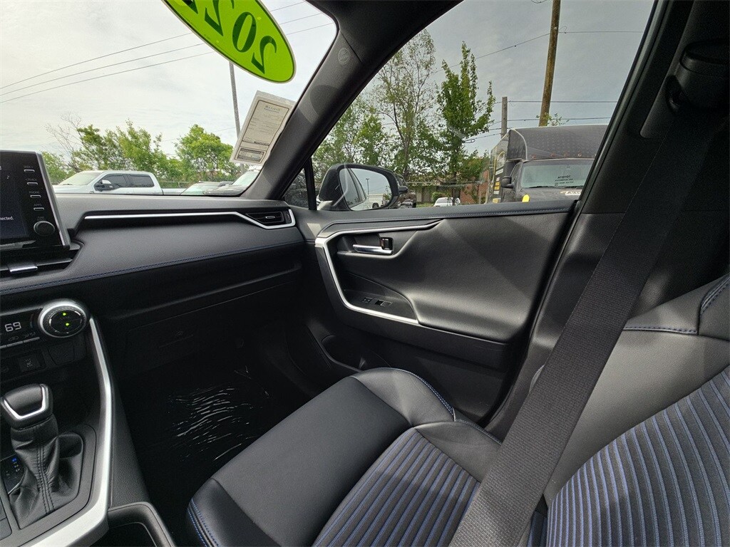 2022 TOYOTA RAV4 - Image 11
