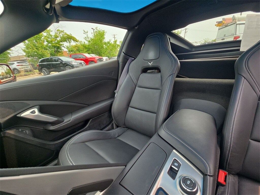 2015 CHEVROLET CORVETTE - Image 12