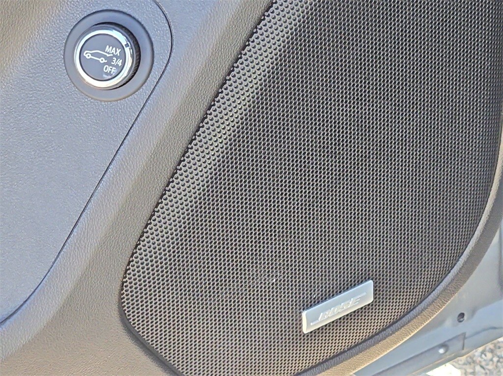 2023 GMC ACADIA - Image 23