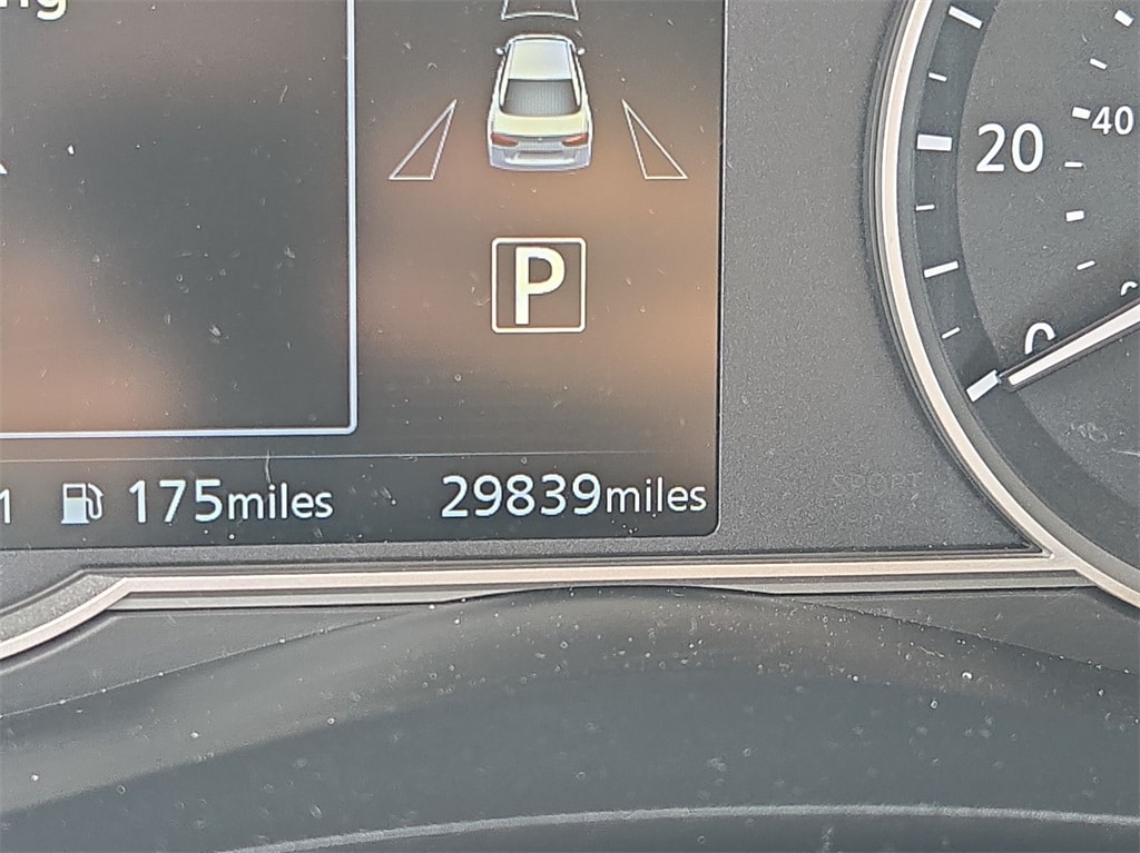 2021 NISSAN VERSA - Image 18