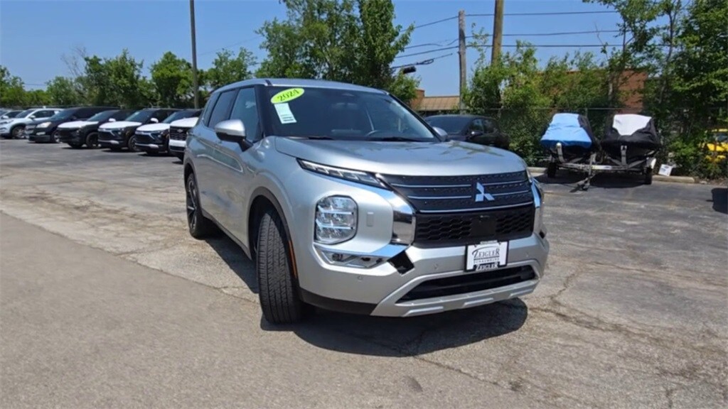 2024 MITSUBISHI OUTLANDER - Image 3