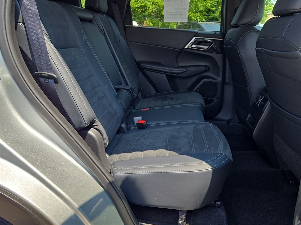 2024 MITSUBISHI OUTLANDER - Image 33