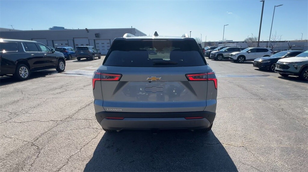 2025 Chevrolet Equinox LT - Photo 7