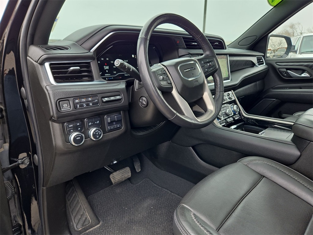 2022 GMC YUKON - Image 10