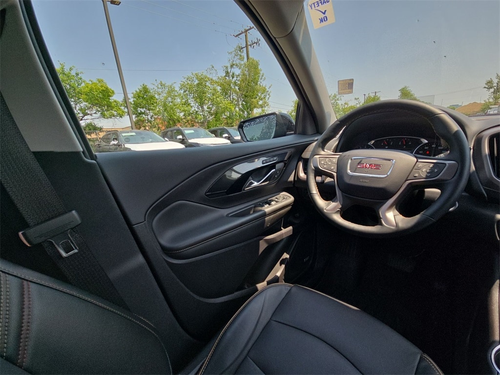 2024 GMC TERRAIN - Image 15