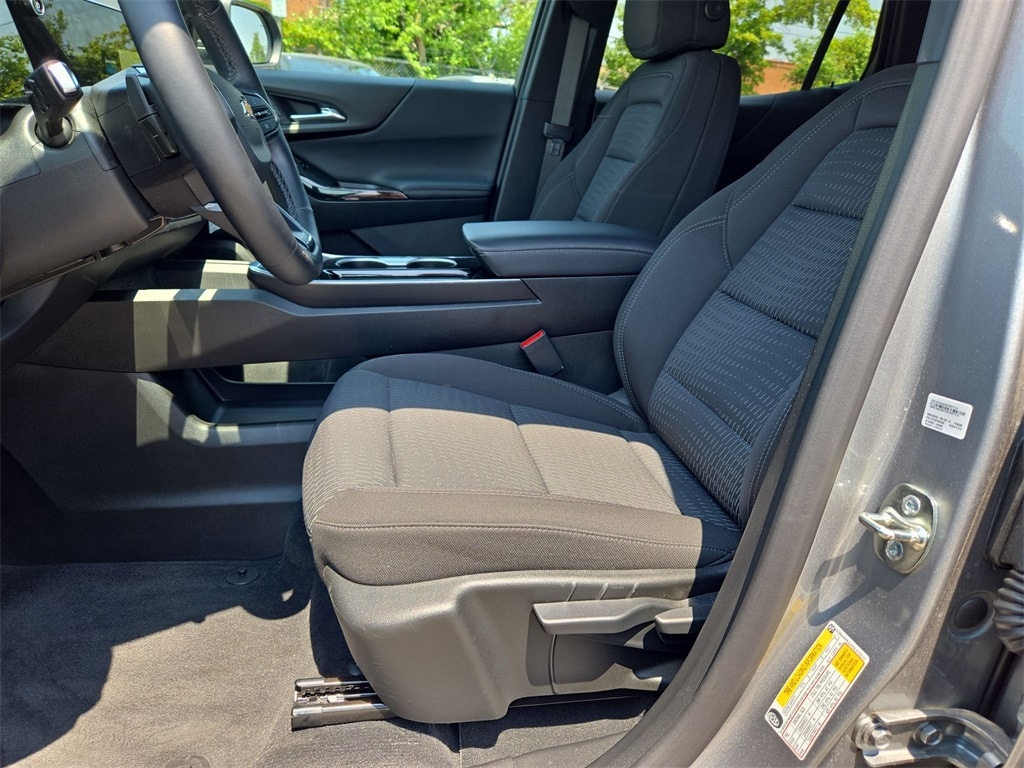 2025 Chevrolet Equinox LT - Photo 25