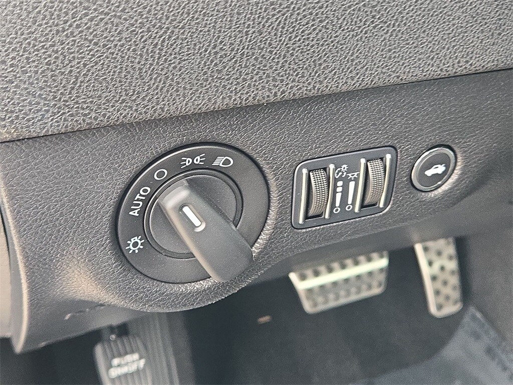 2023 DODGE CHARGER - Image 18