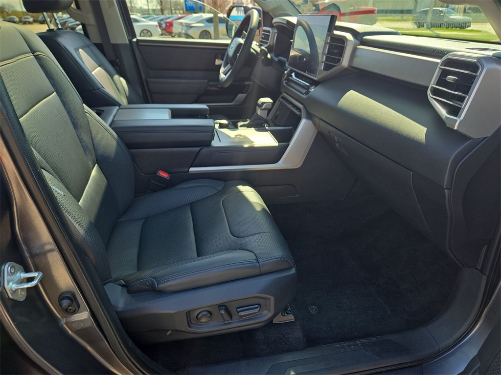 2024 TOYOTA SEQUOIA - Image 28