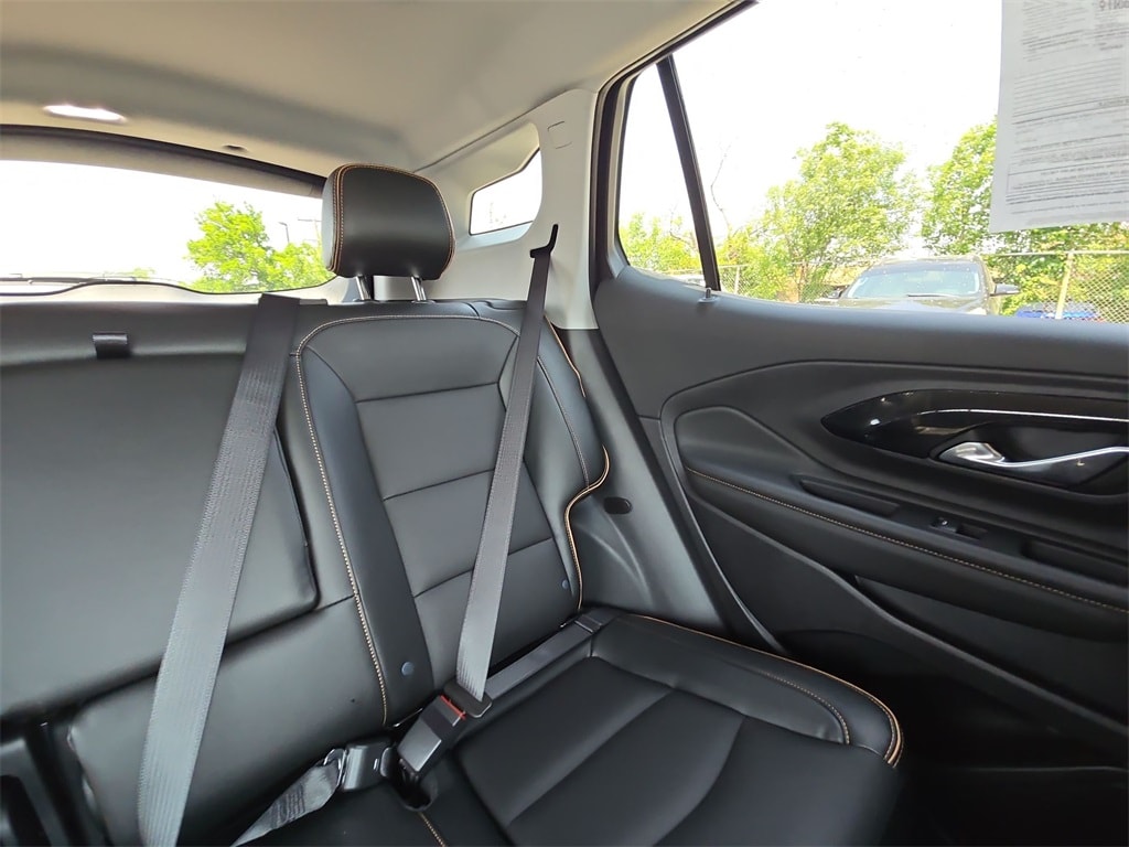 2024 GMC TERRAIN - Image 14