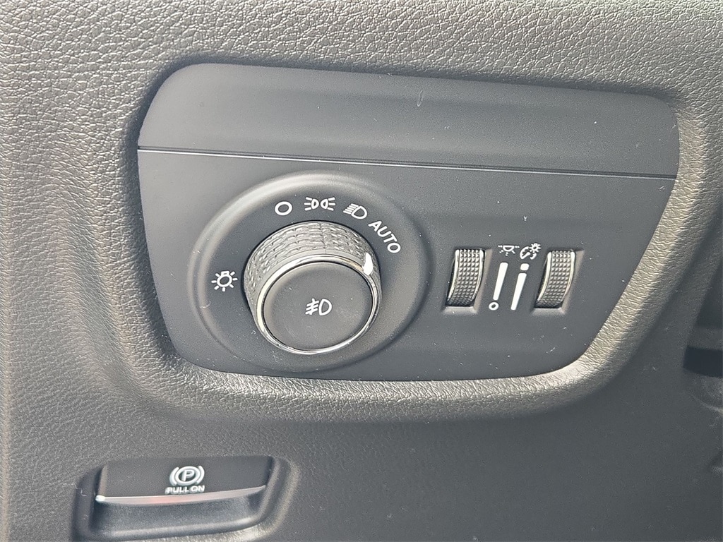 2022 JEEP GRAND CHEROKEE L - Image 24