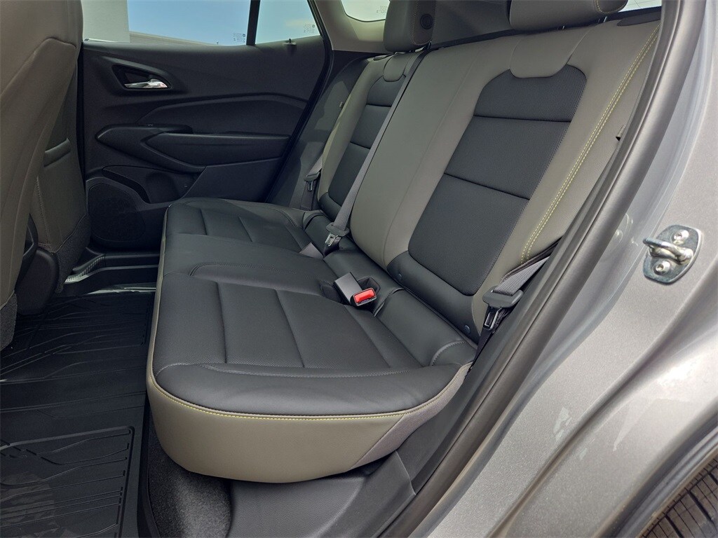 2025 Chevrolet Trax Activ - Photo 30