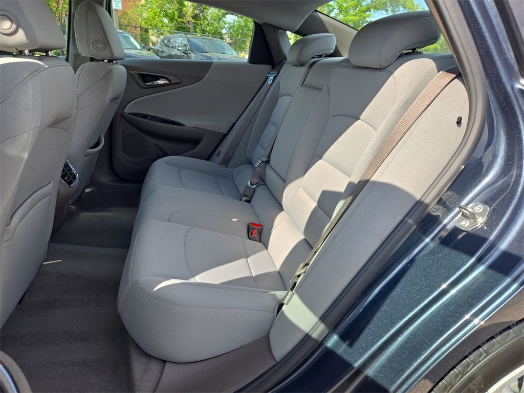 2021 CHEVROLET MALIBU - Image 30