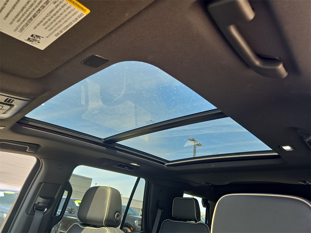 2022 GMC YUKON - Image 19