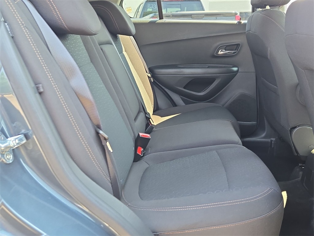 2022 CHEVROLET TRAX - Image 30