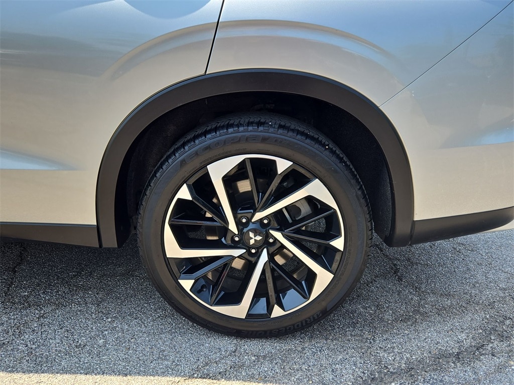 2024 MITSUBISHI OUTLANDER - Image 39